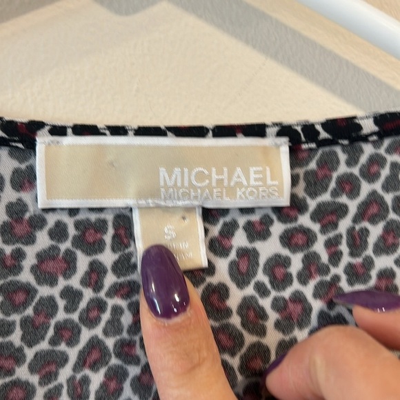 🔥Michael Kors Animal Print Blouse🔥 - Picture 5 of 6